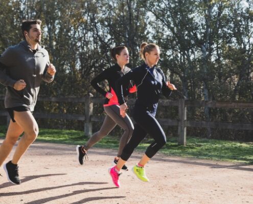 Courir dans un club de running