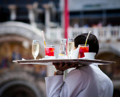 course garçon de café paris